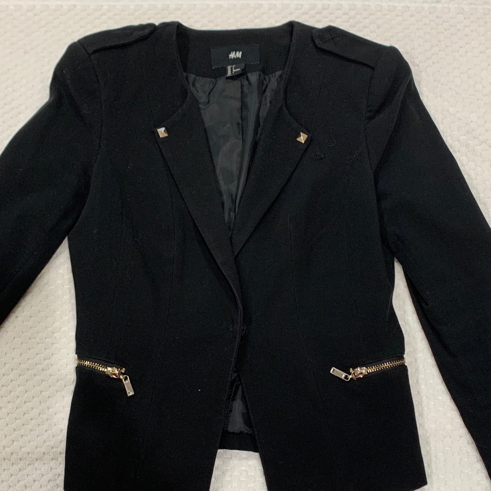 H&M Women's Black Blazer with Gold Accents